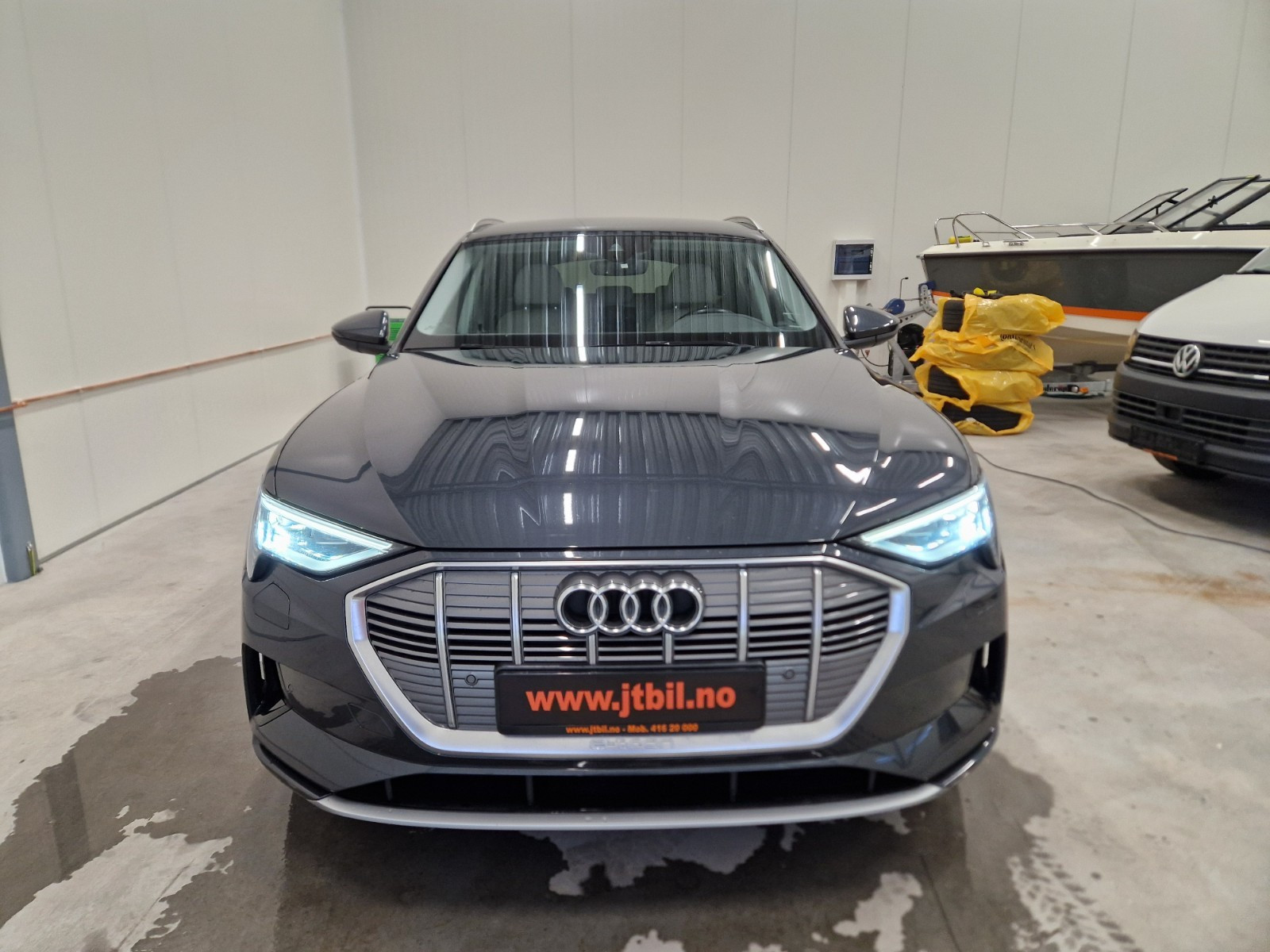 Audi e-tron