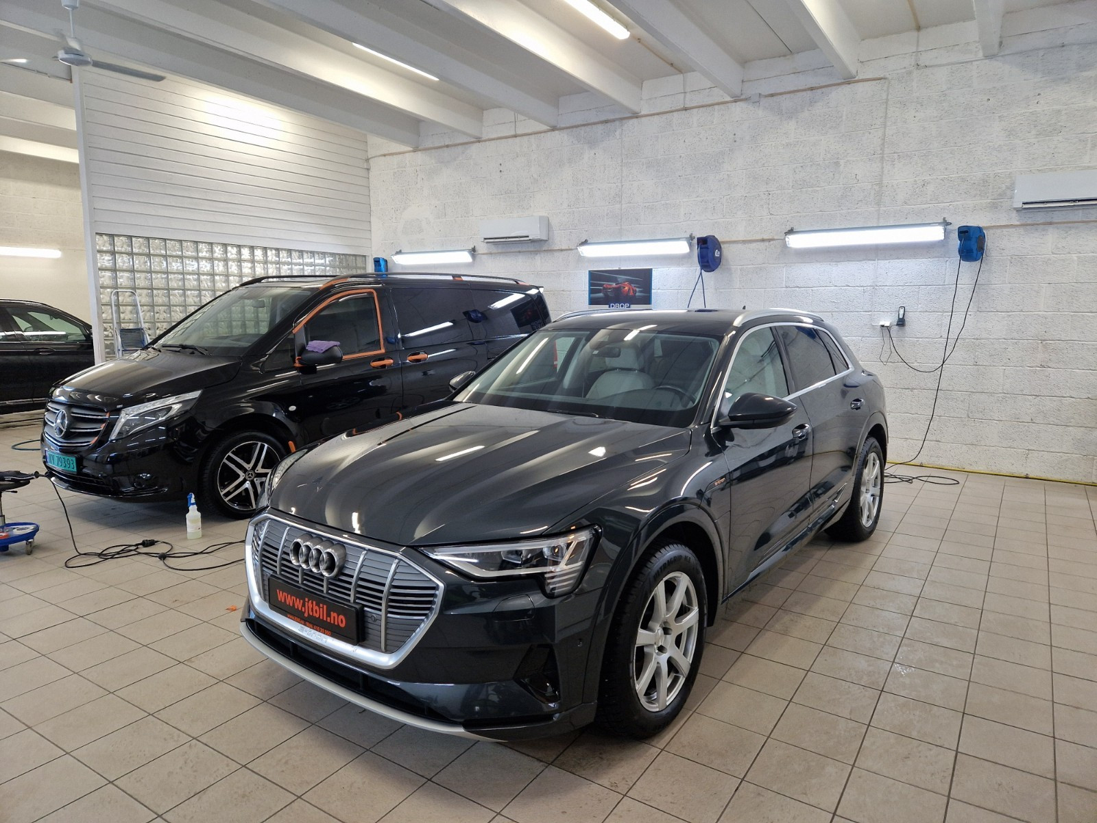 Audi e-tron