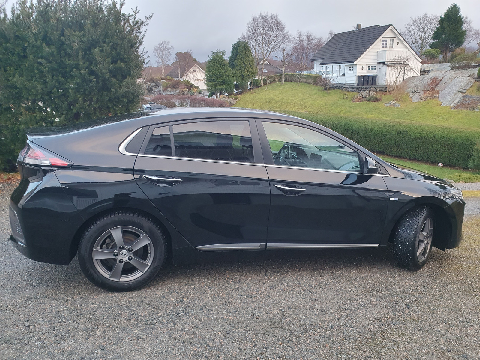 Hyundai IONIQ