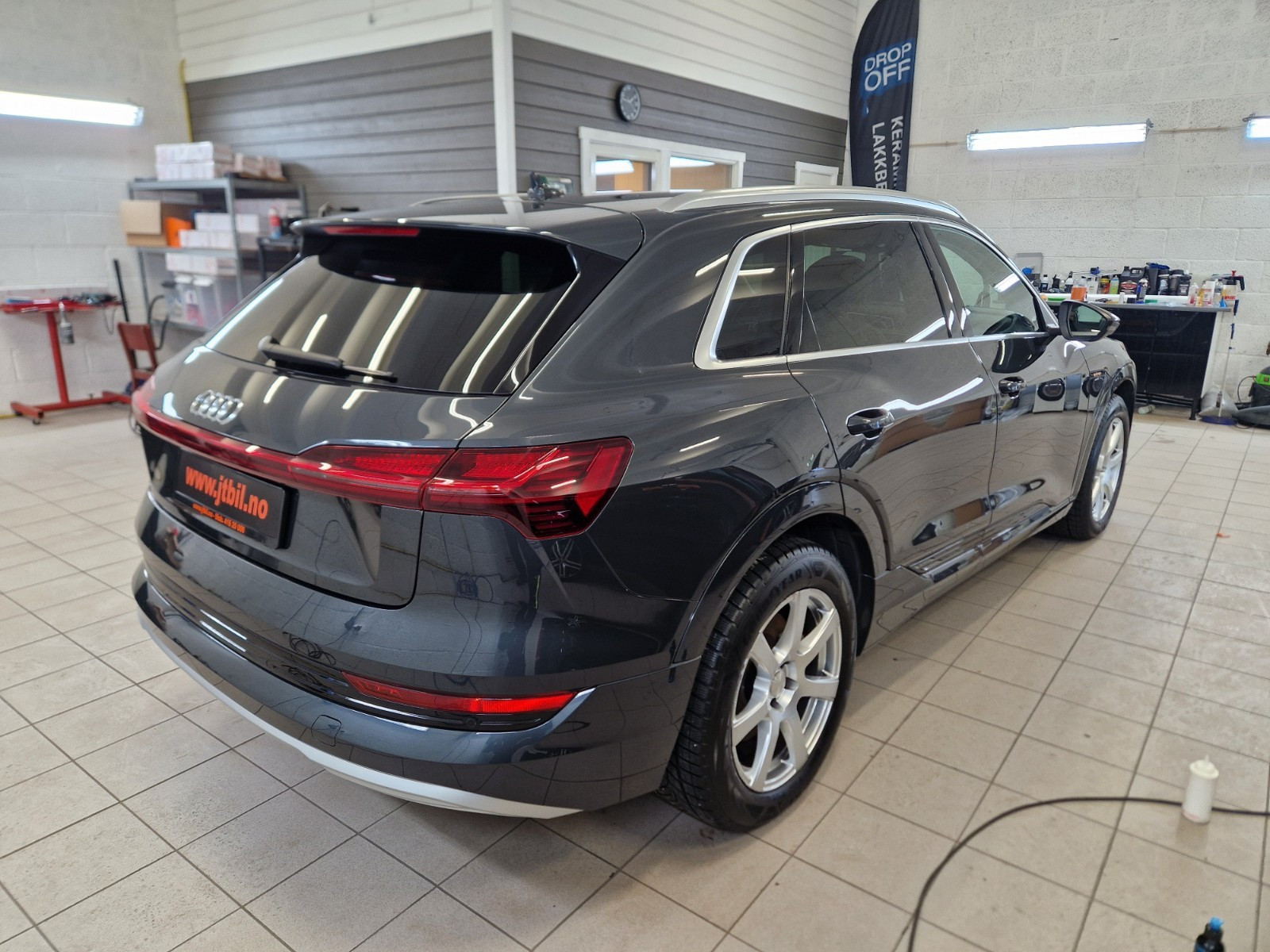 Audi e-tron