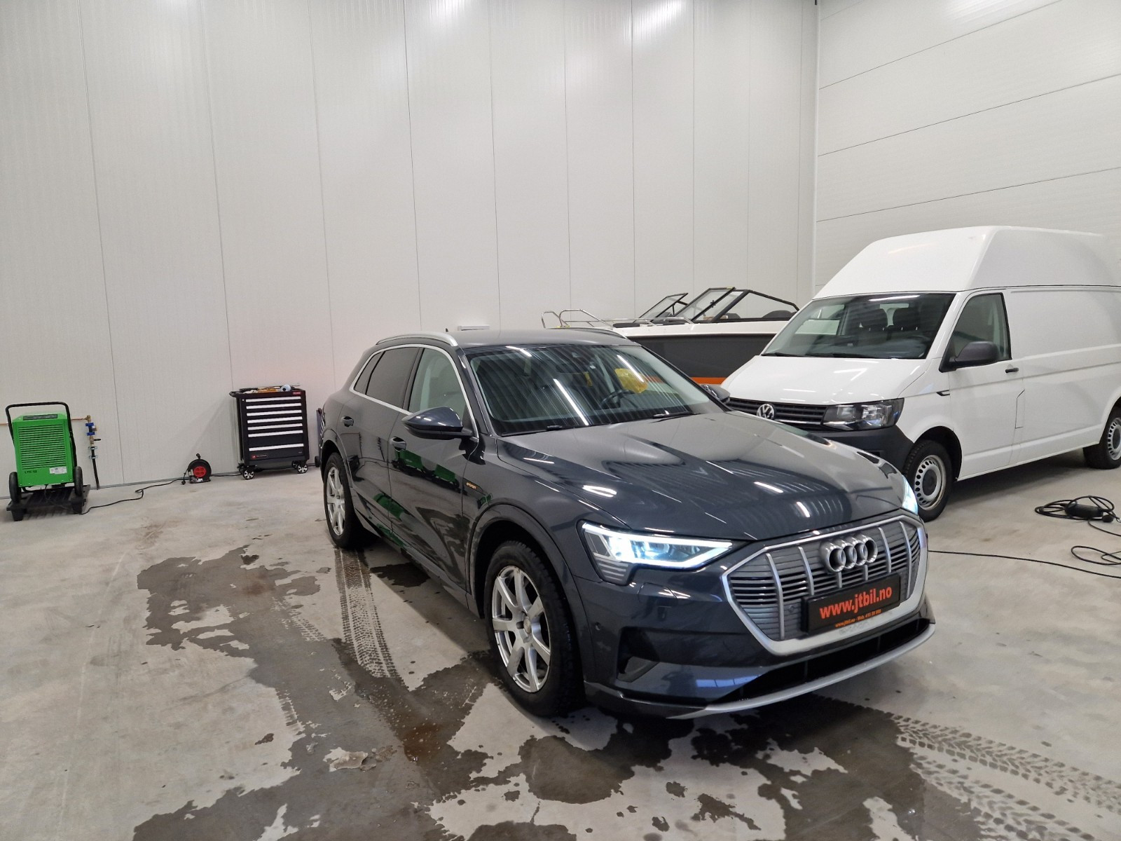 Audi e-tron