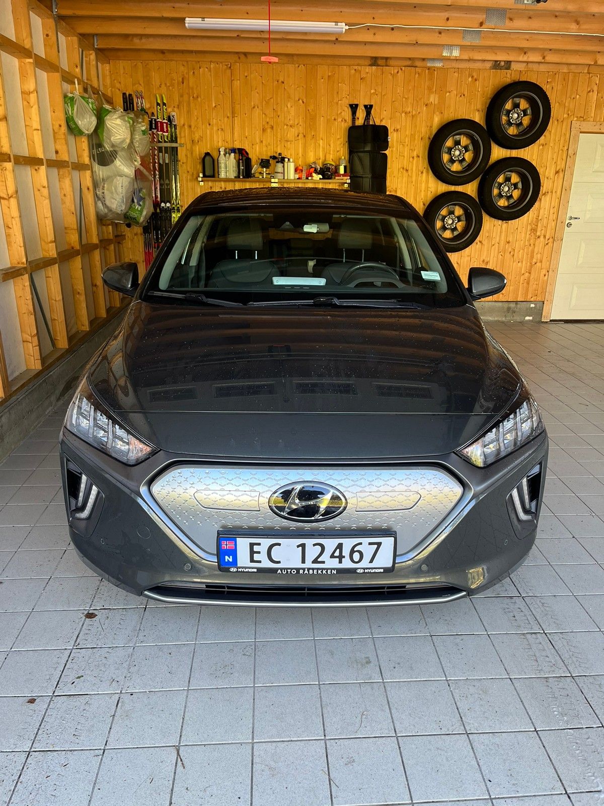 Hyundai IONIQ