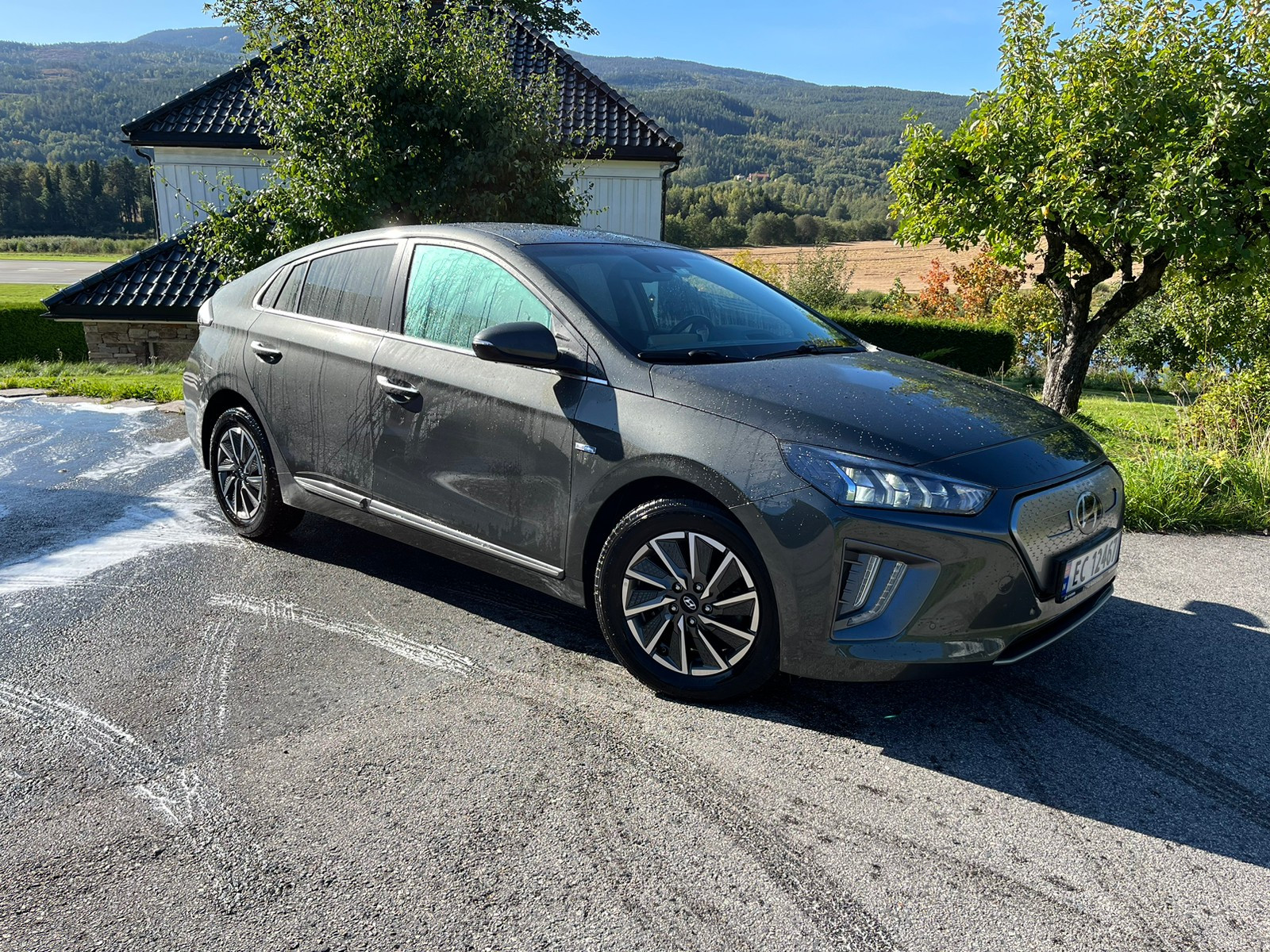 Hyundai IONIQ