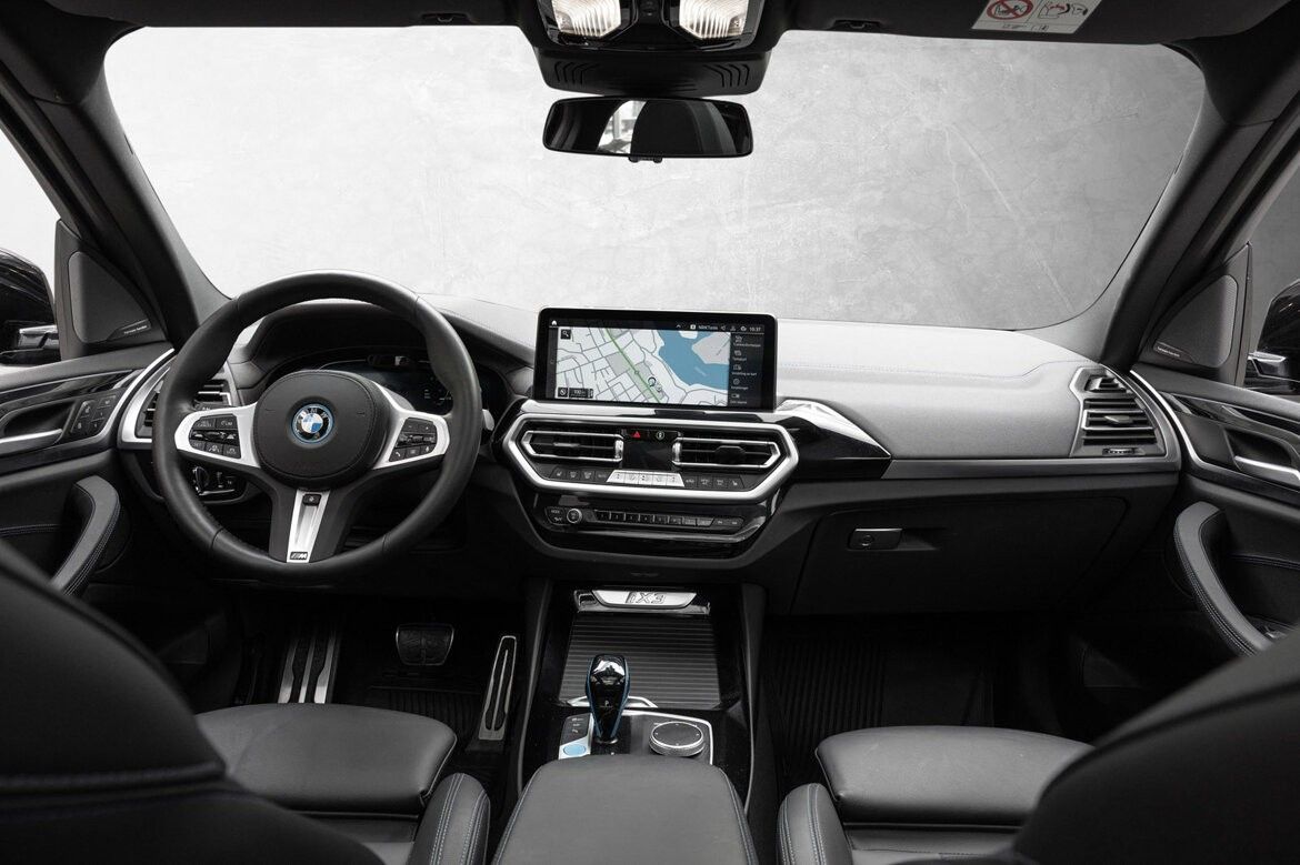 BMW iX3