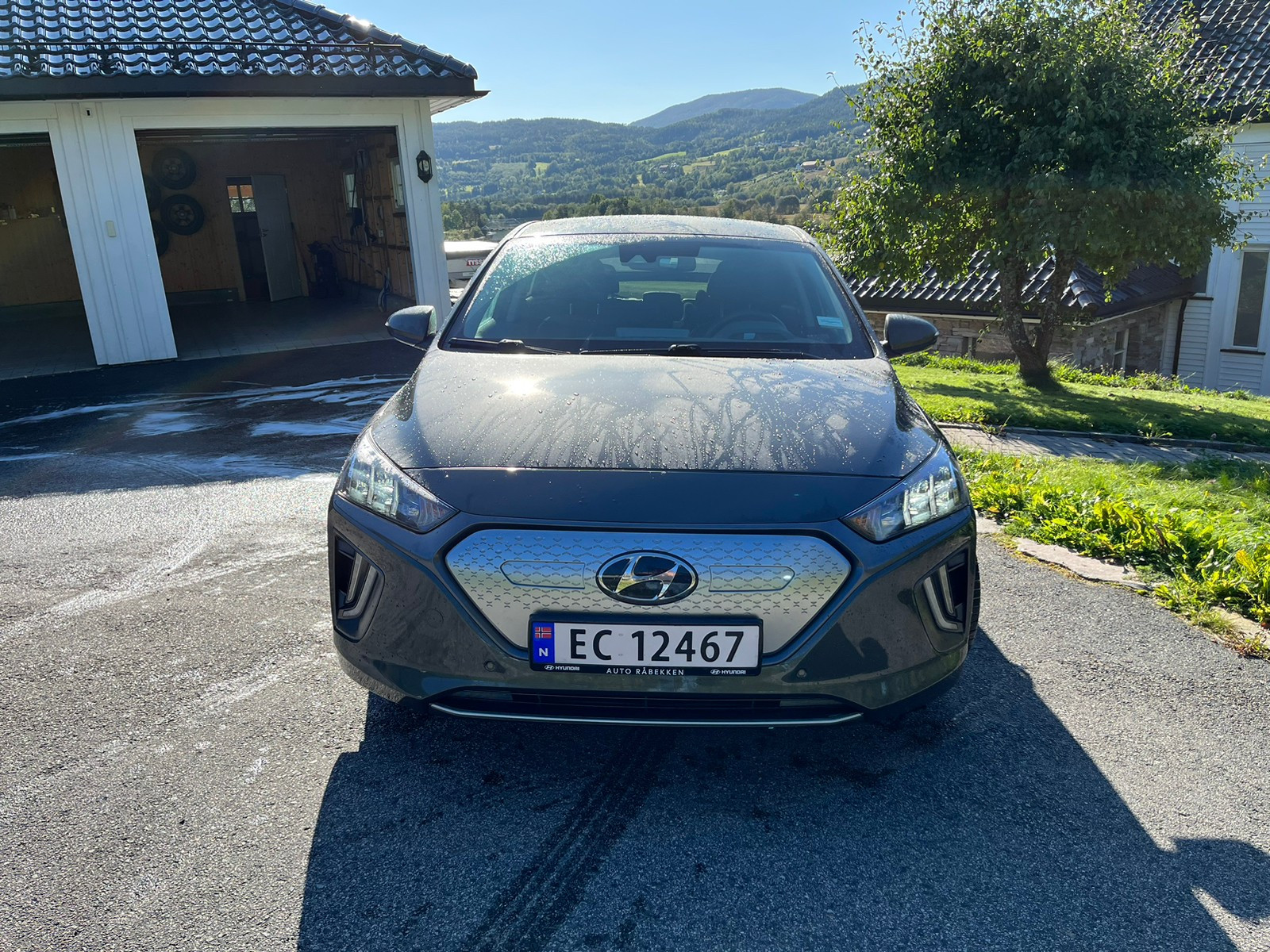 Hyundai IONIQ