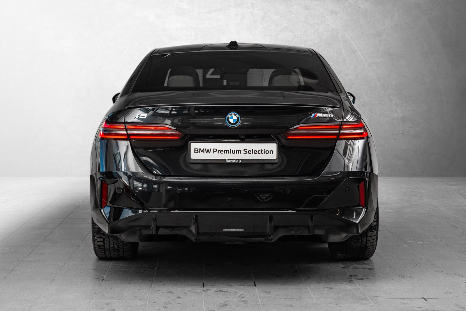 BMW i5 M60