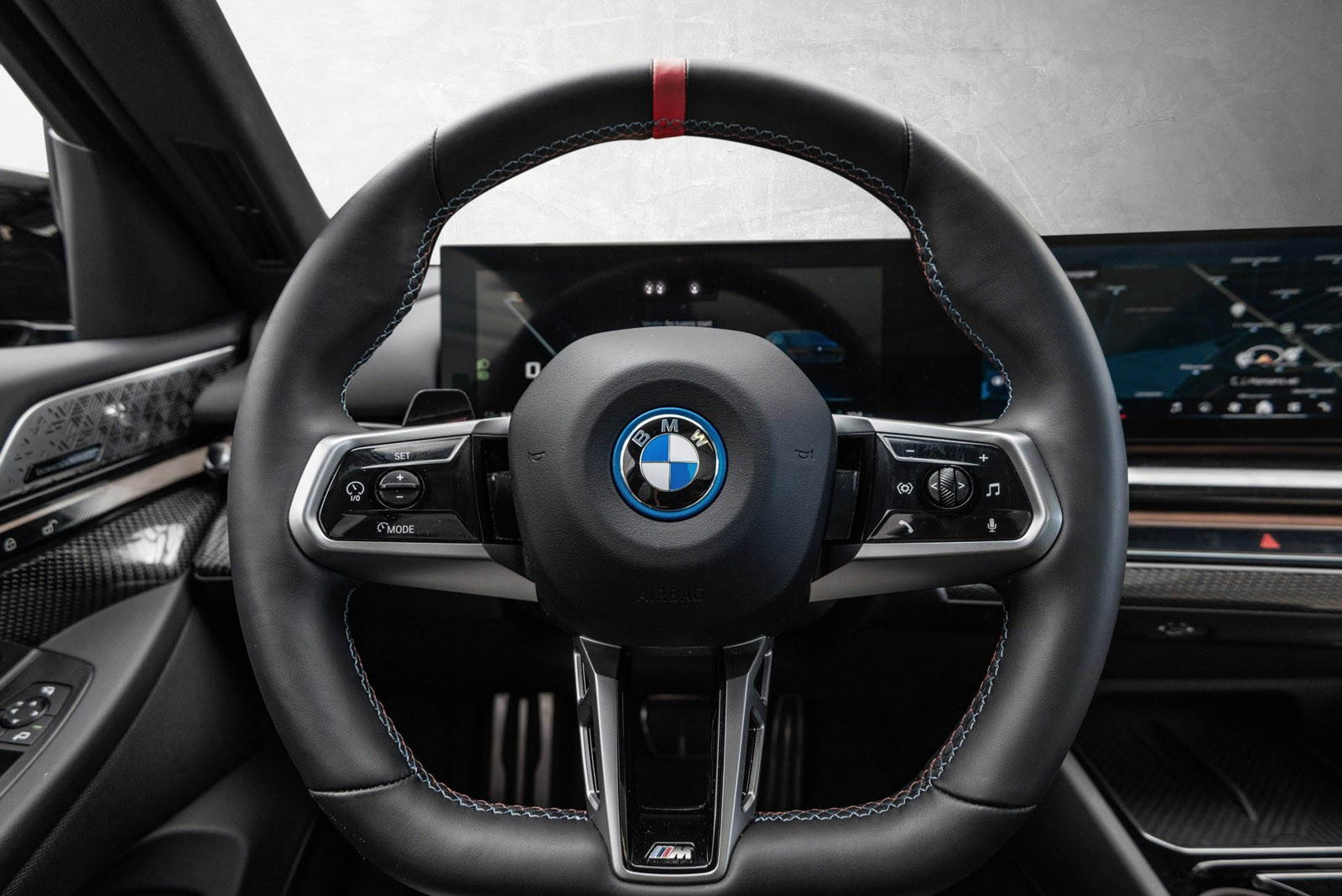 BMW i5 M60