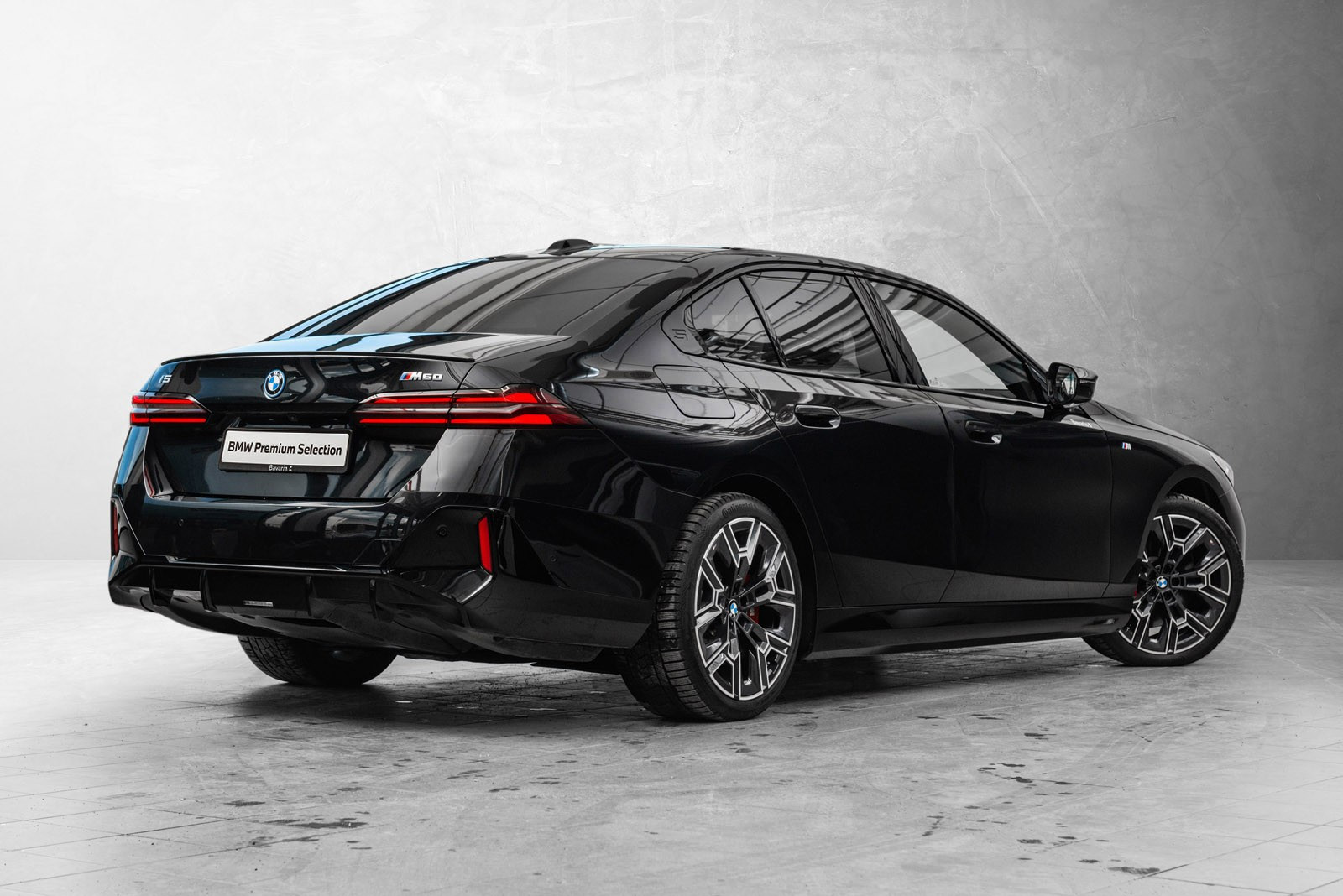 BMW i5 M60