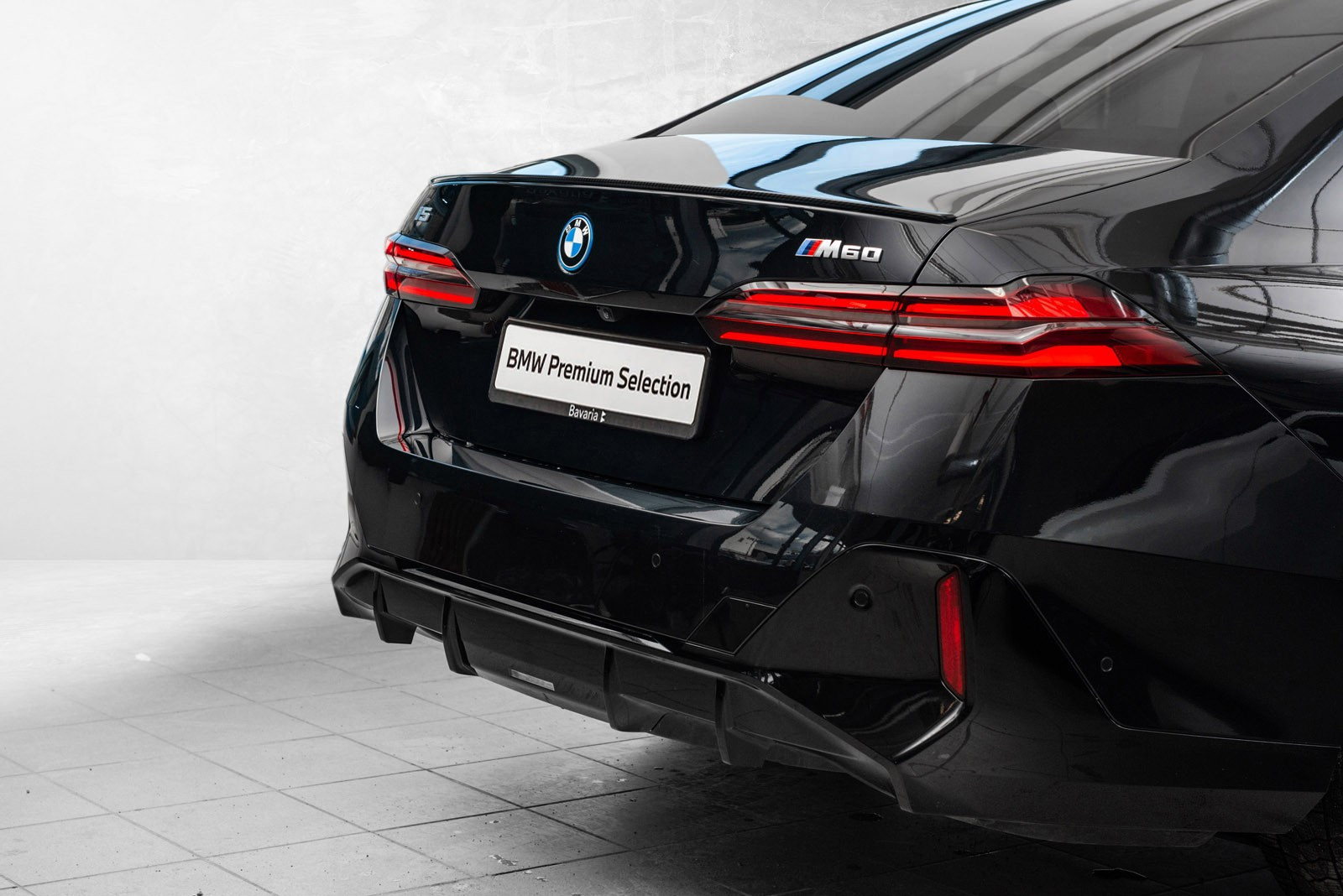BMW i5 M60