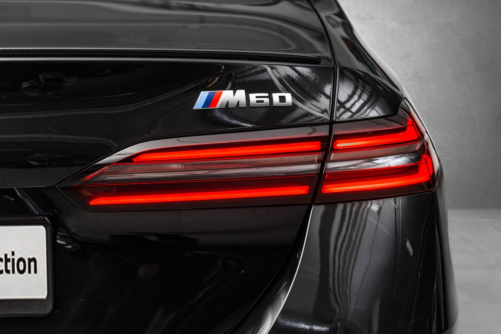 BMW i5 M60