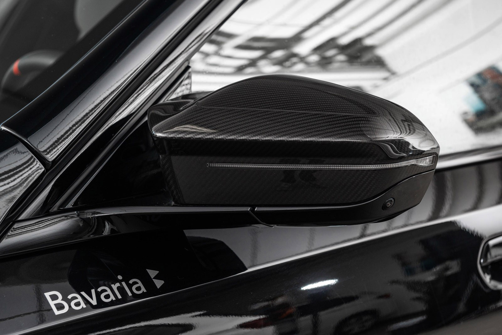 BMW i5 M60