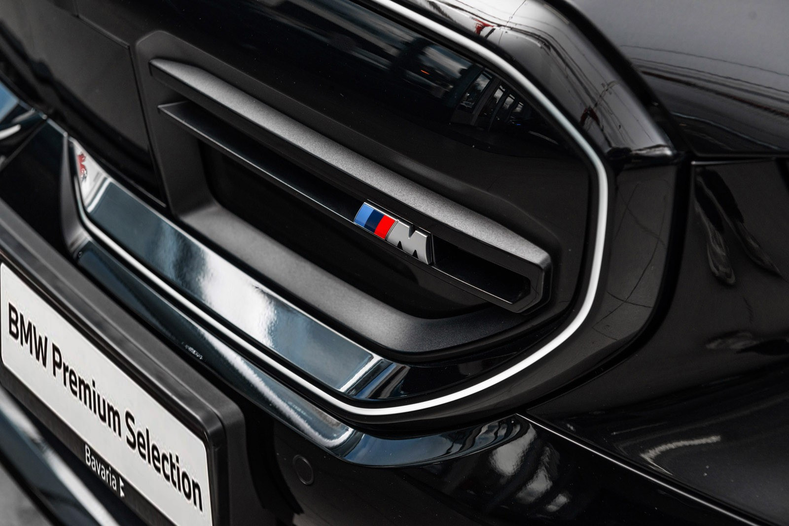 BMW i5 M60