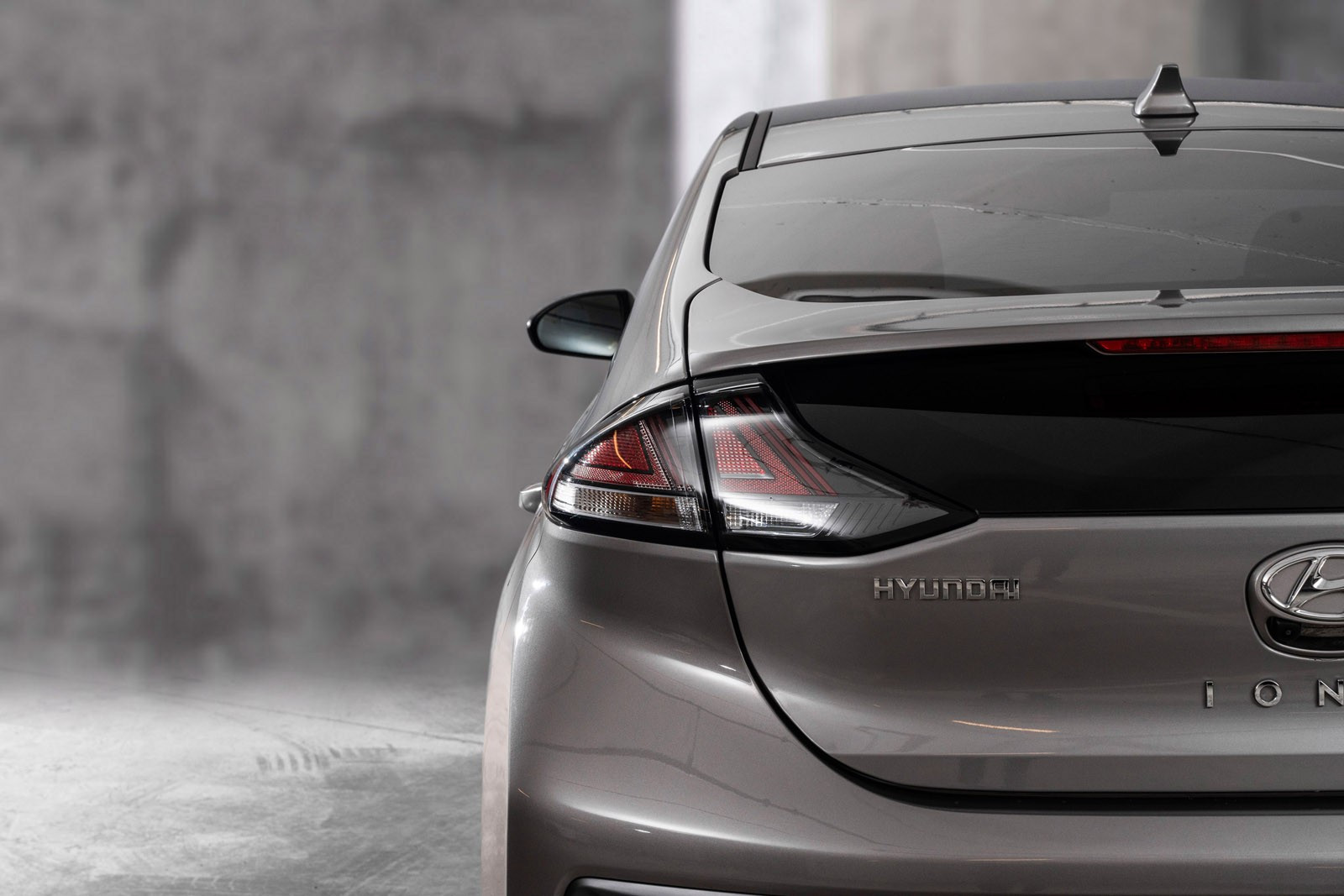 Hyundai IONIQ