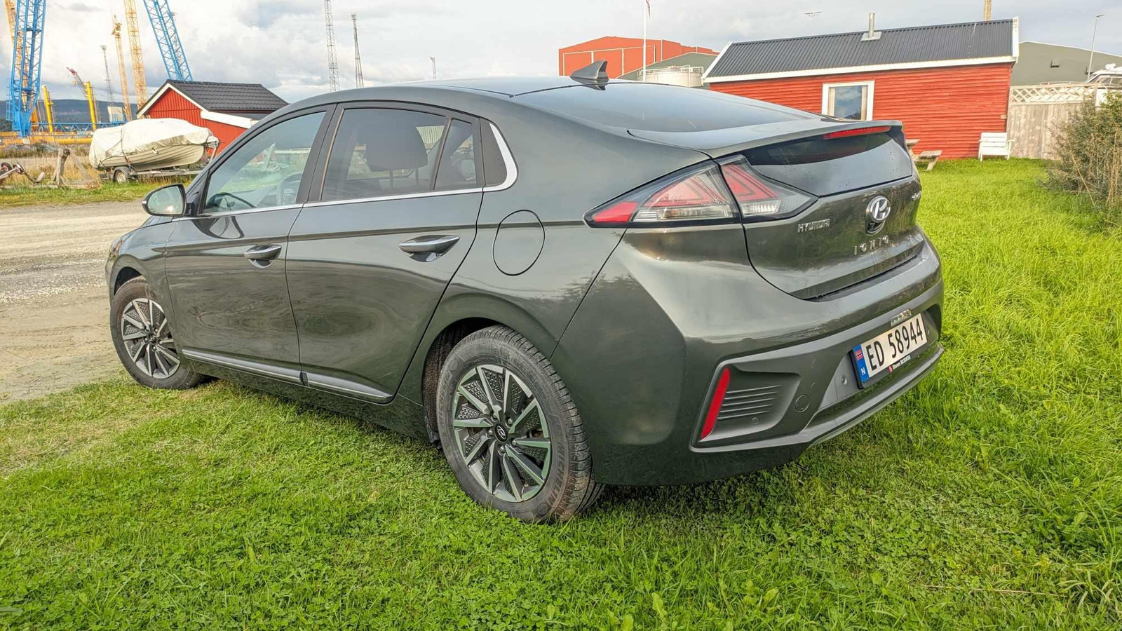 Hyundai IONIQ