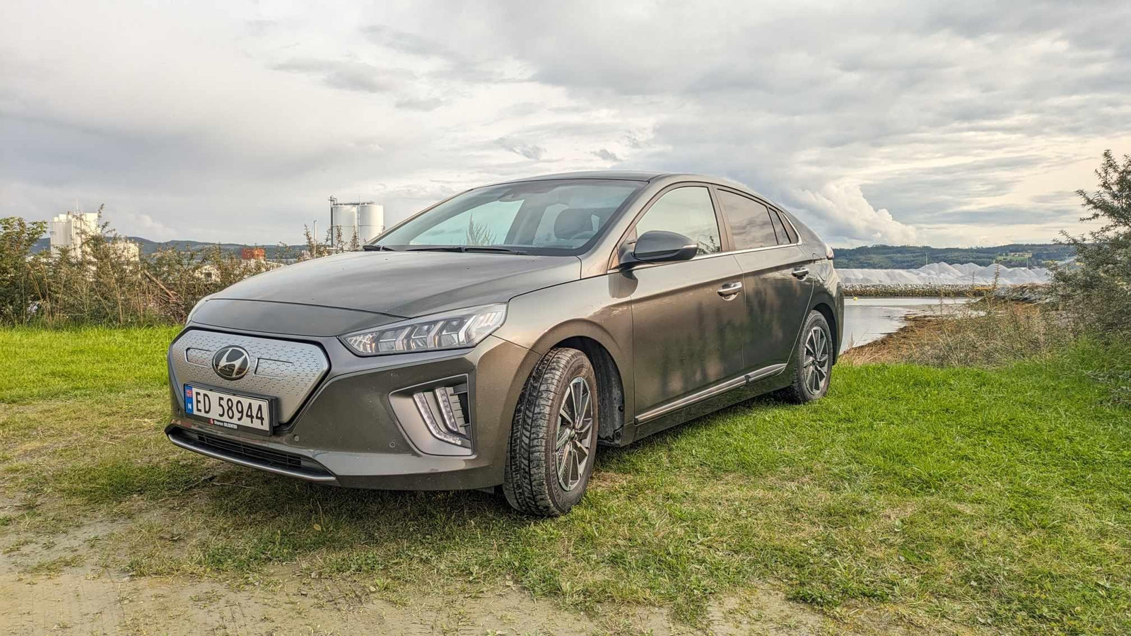 Hyundai IONIQ