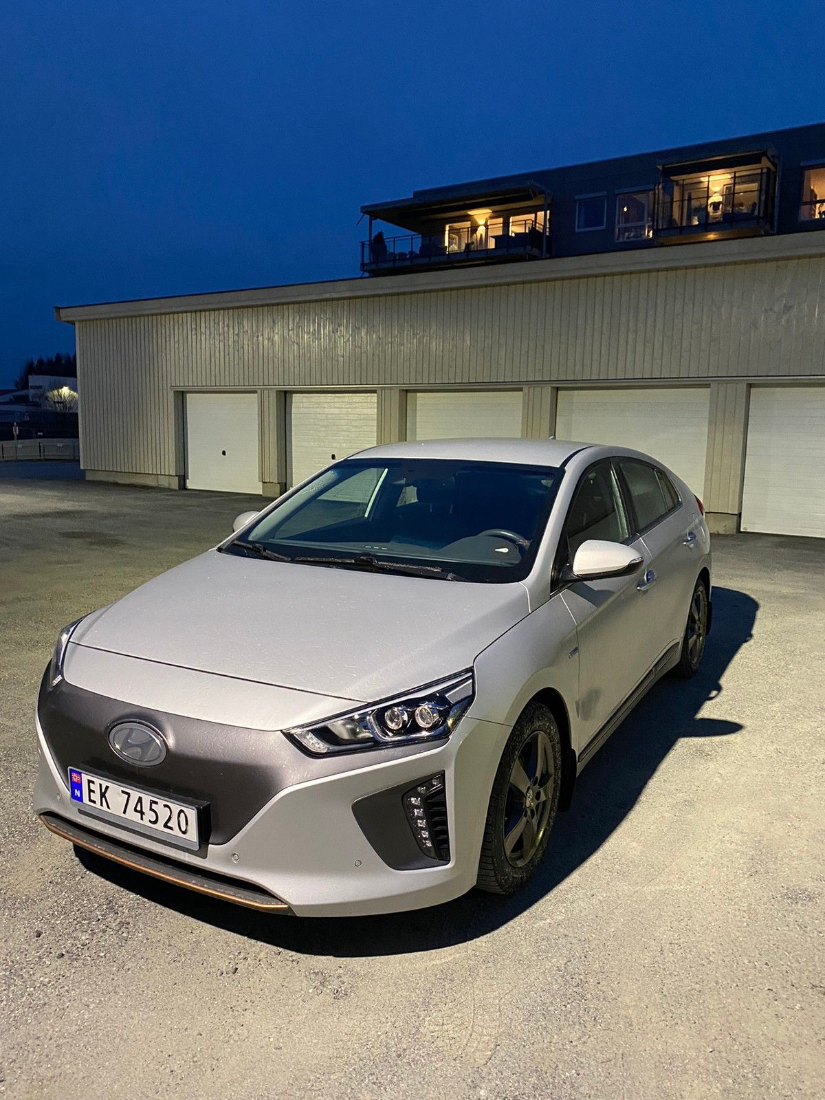 Hyundai IONIQ