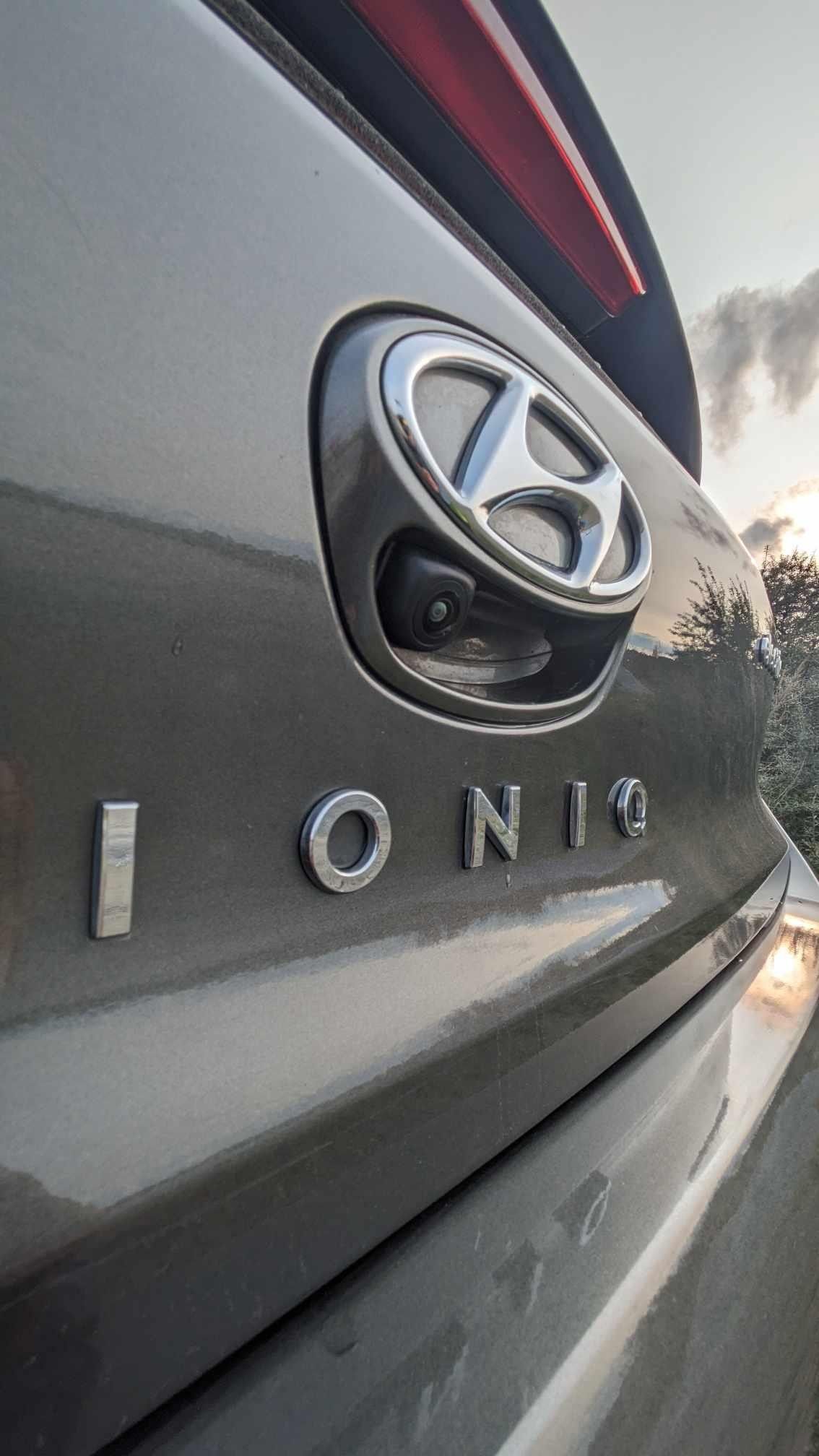 Hyundai IONIQ