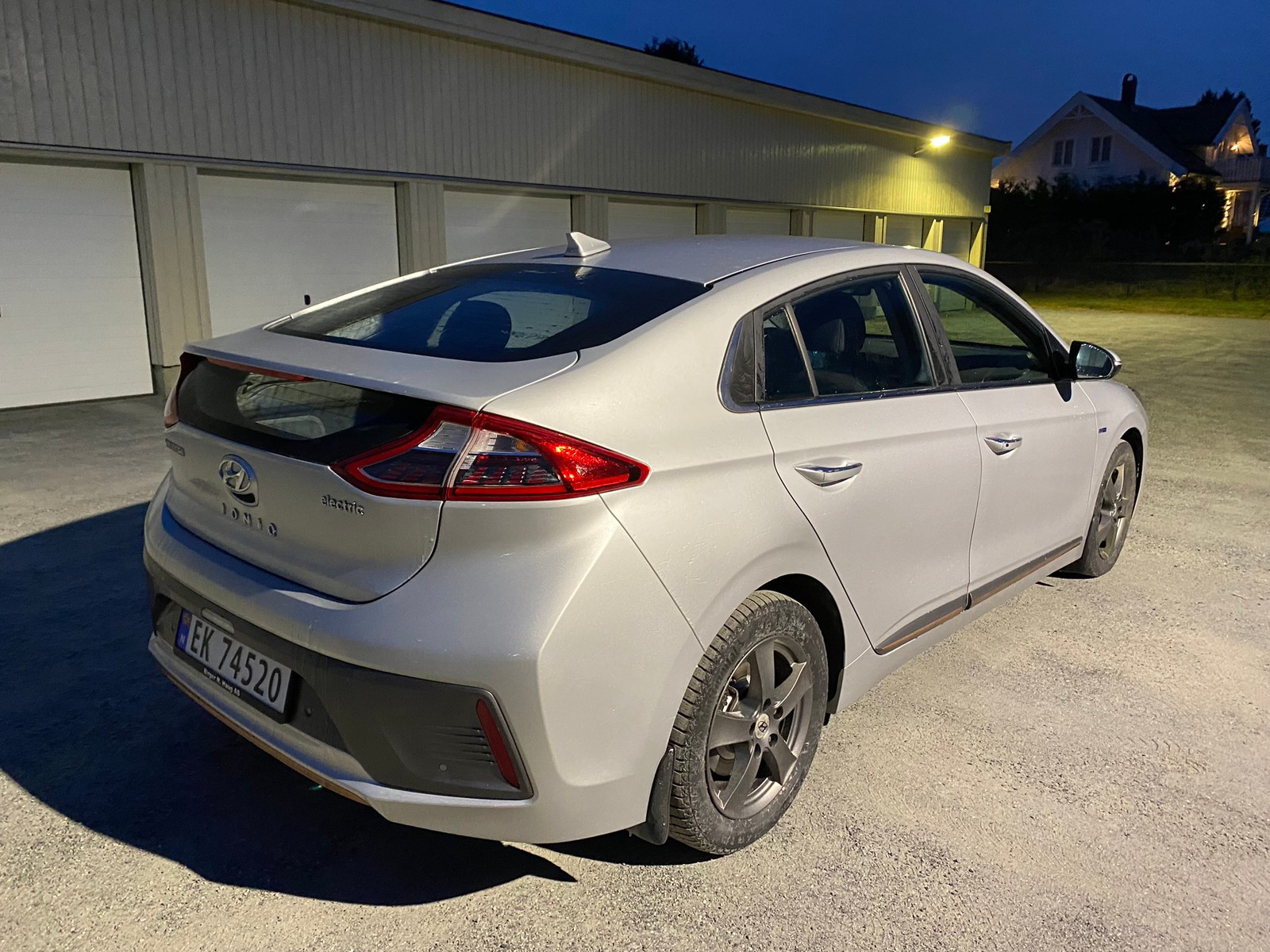 Hyundai IONIQ