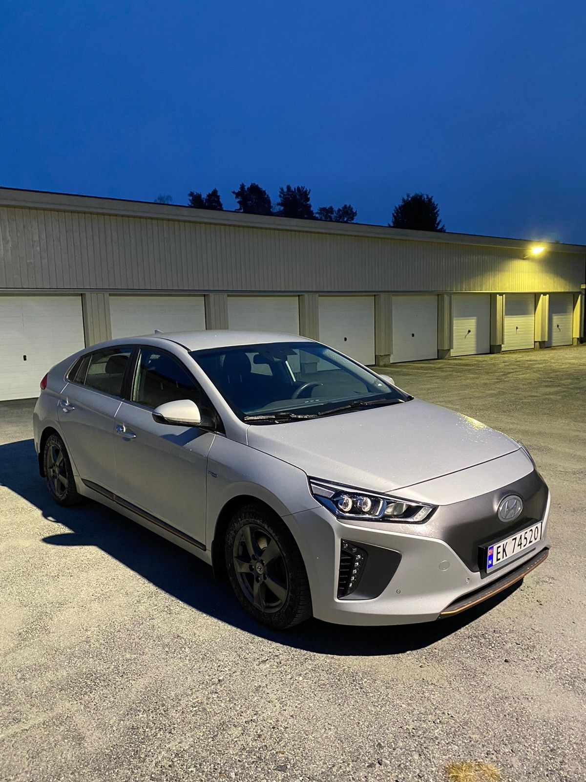 Hyundai IONIQ