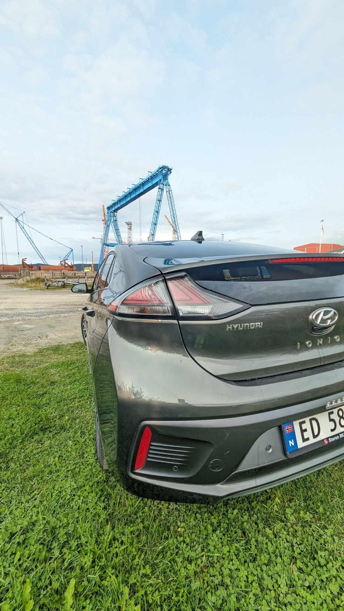 Hyundai IONIQ