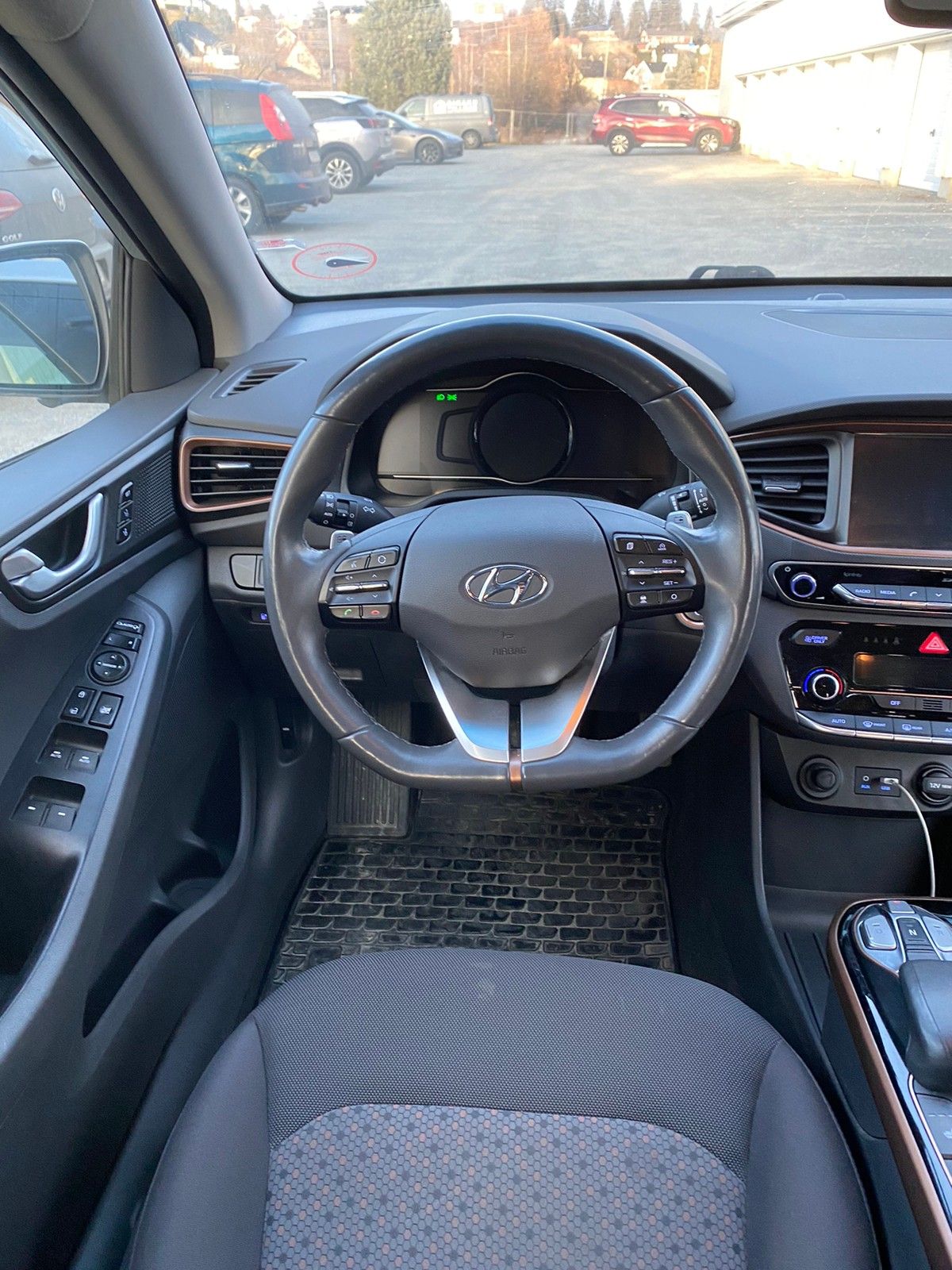 Hyundai IONIQ