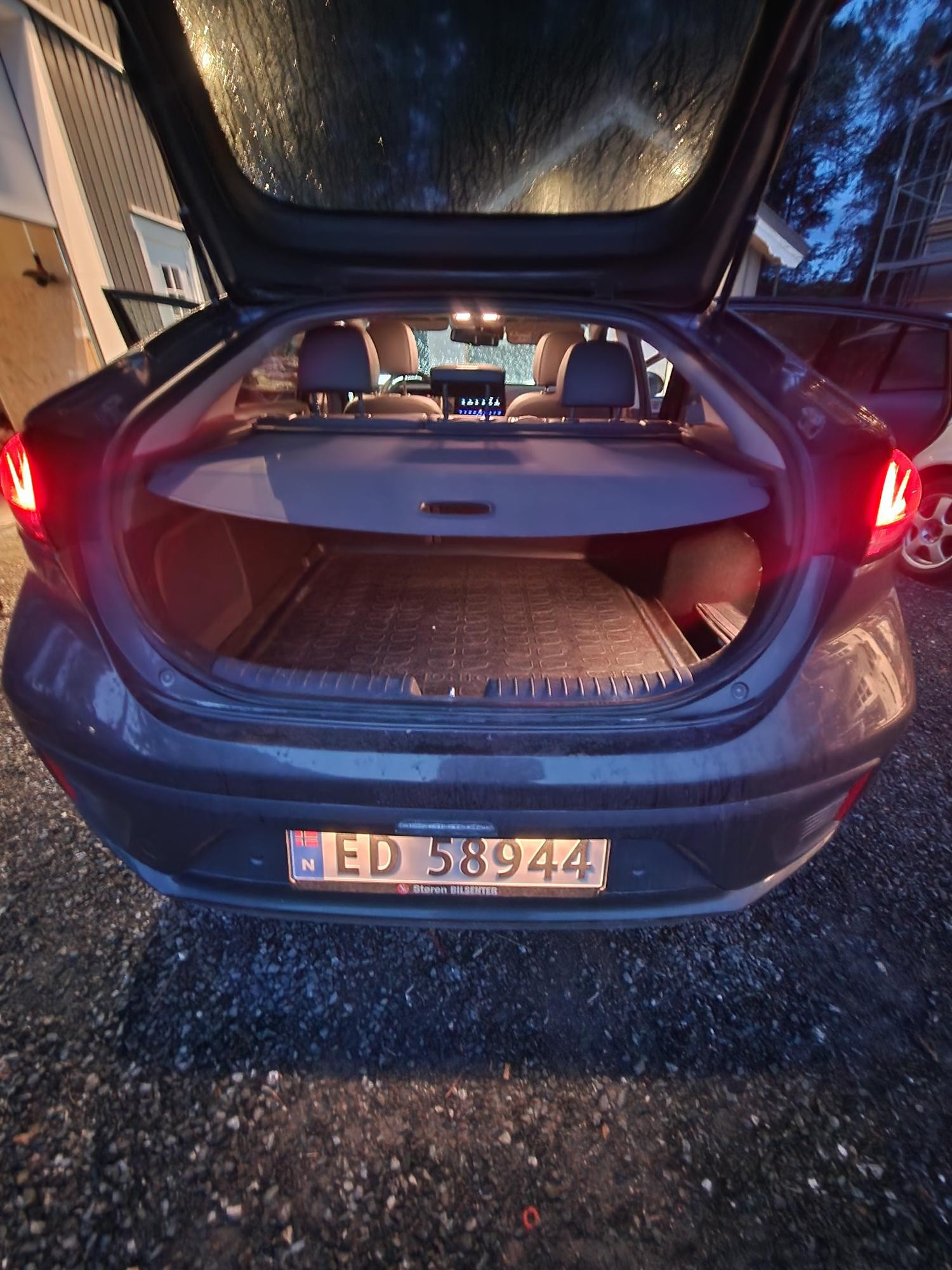Hyundai IONIQ