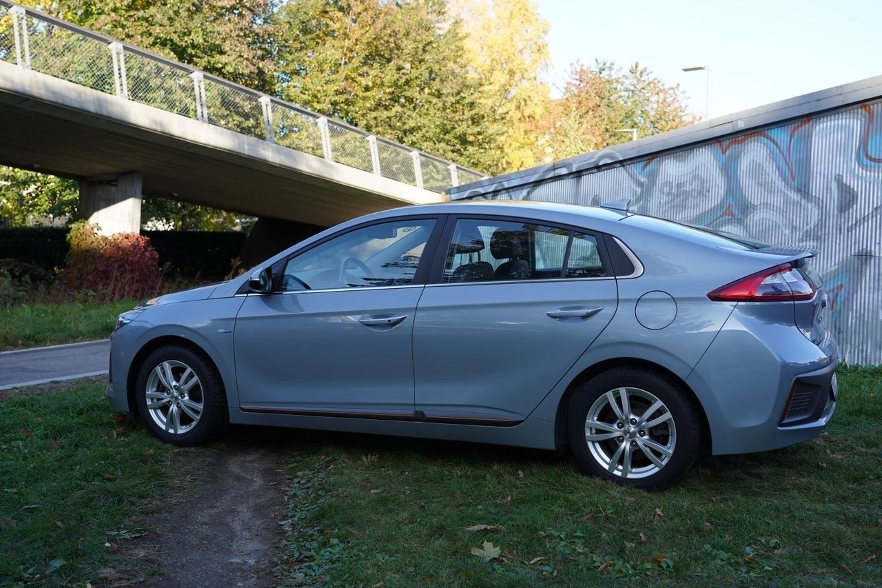 Hyundai IONIQ