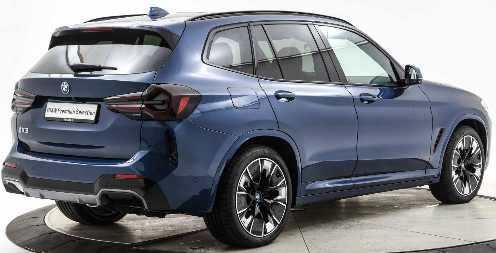 BMW iX3