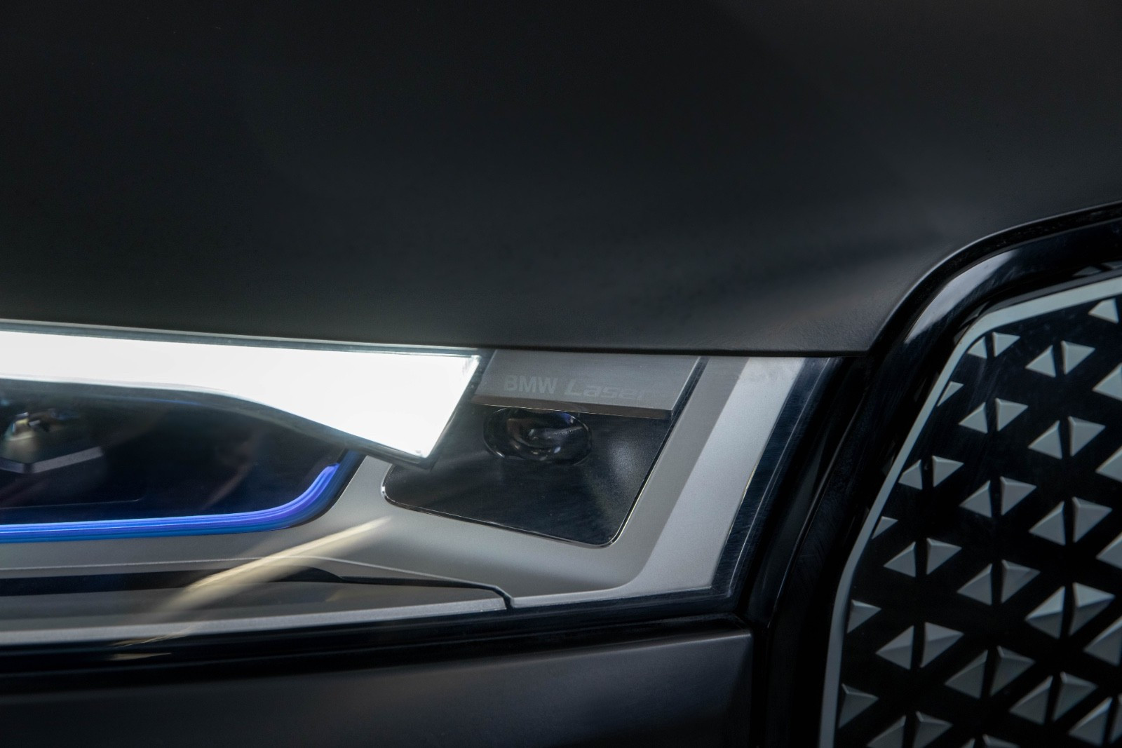 BMW iX M60