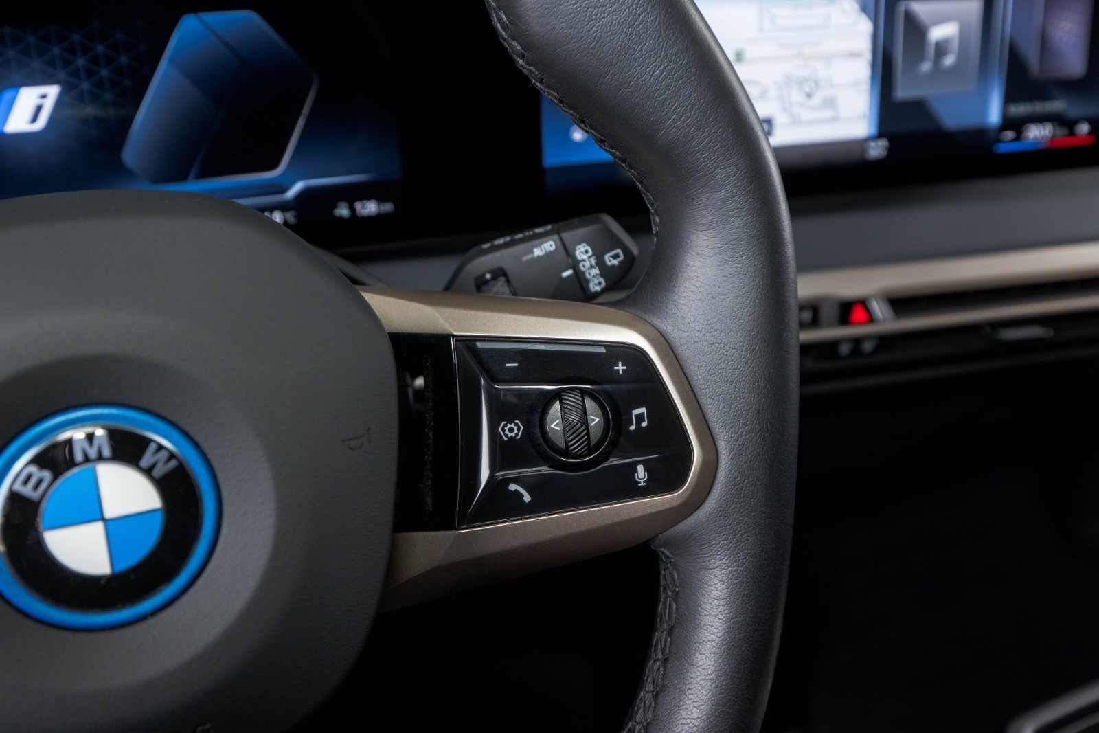 BMW iX M60