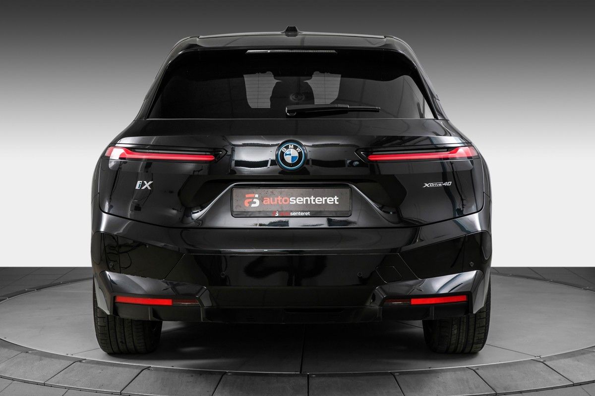 BMW iX xDrive 40