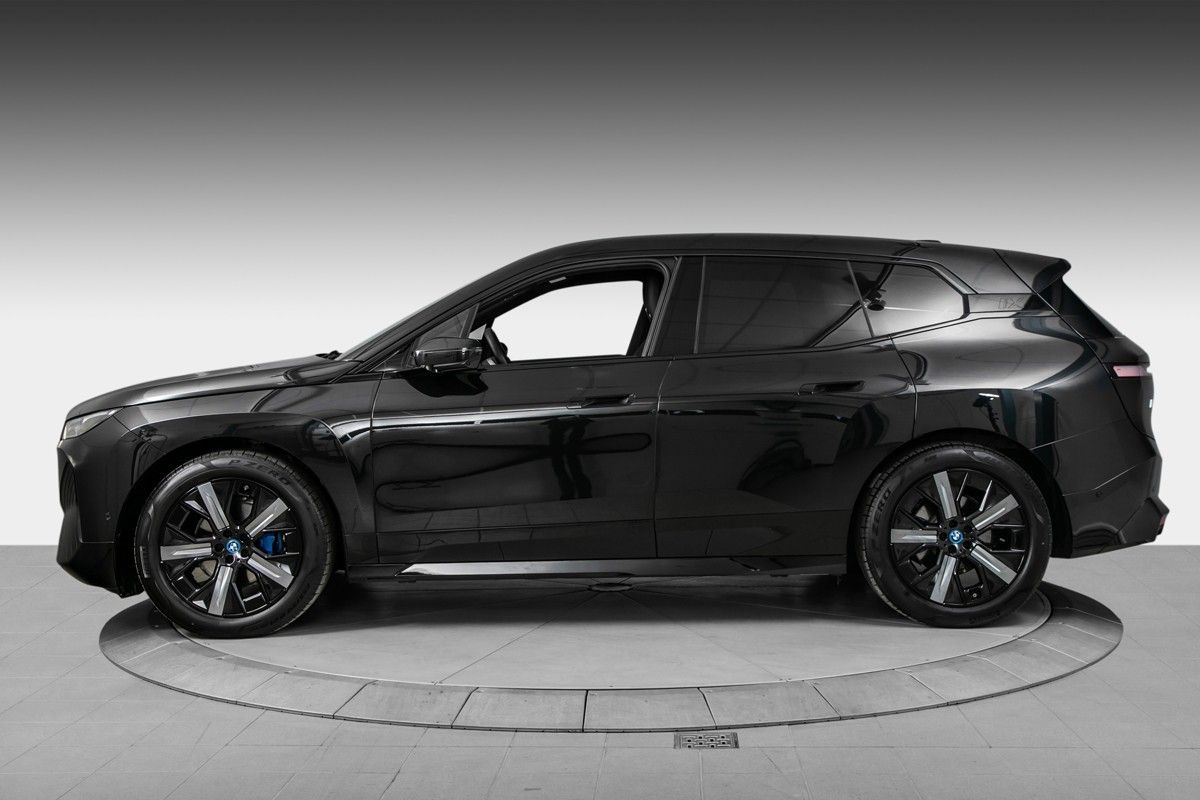 BMW iX xDrive 40