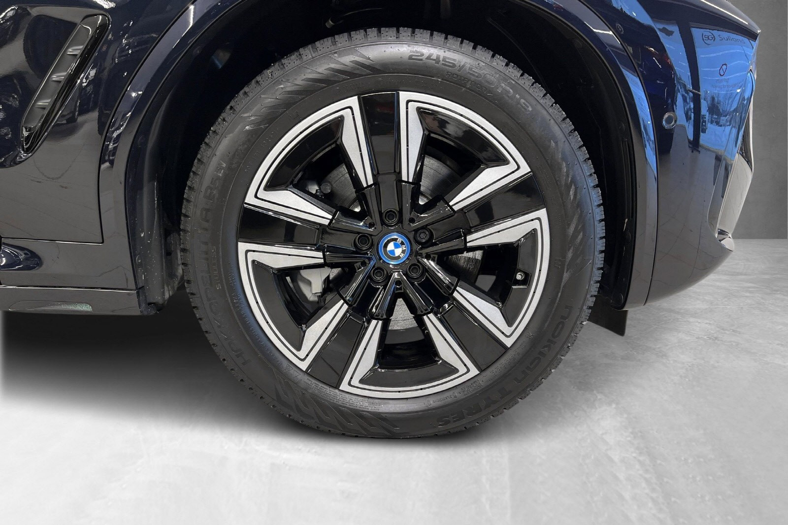 BMW iX3