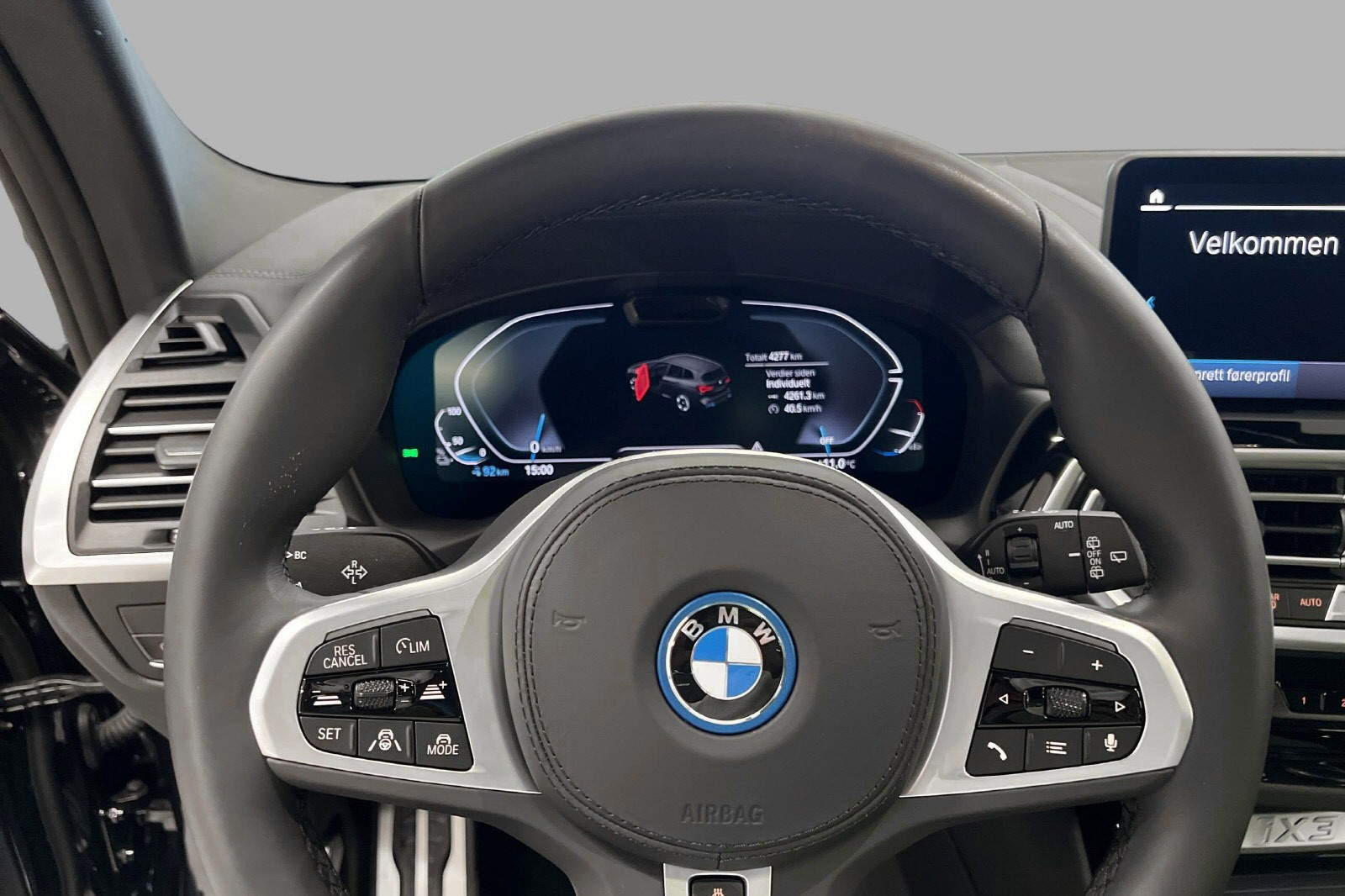 BMW iX3