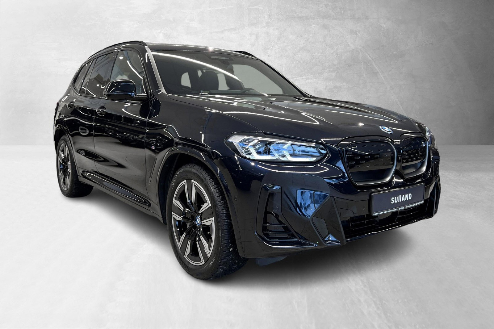 BMW iX3