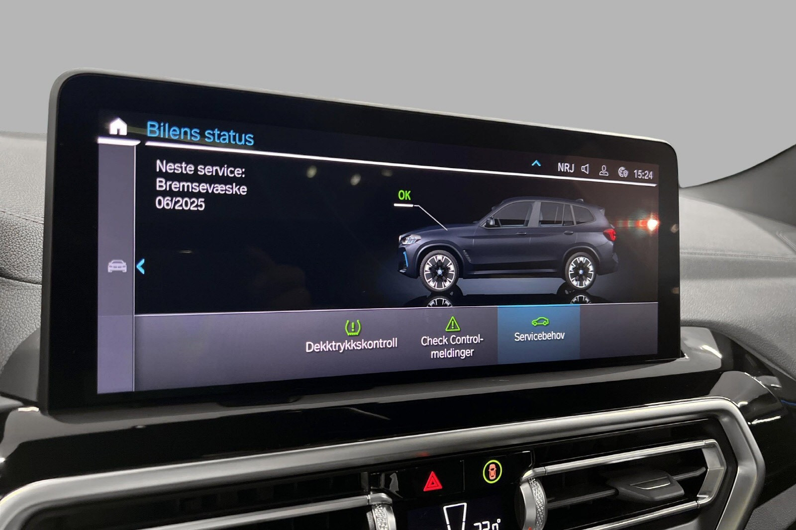 BMW iX3