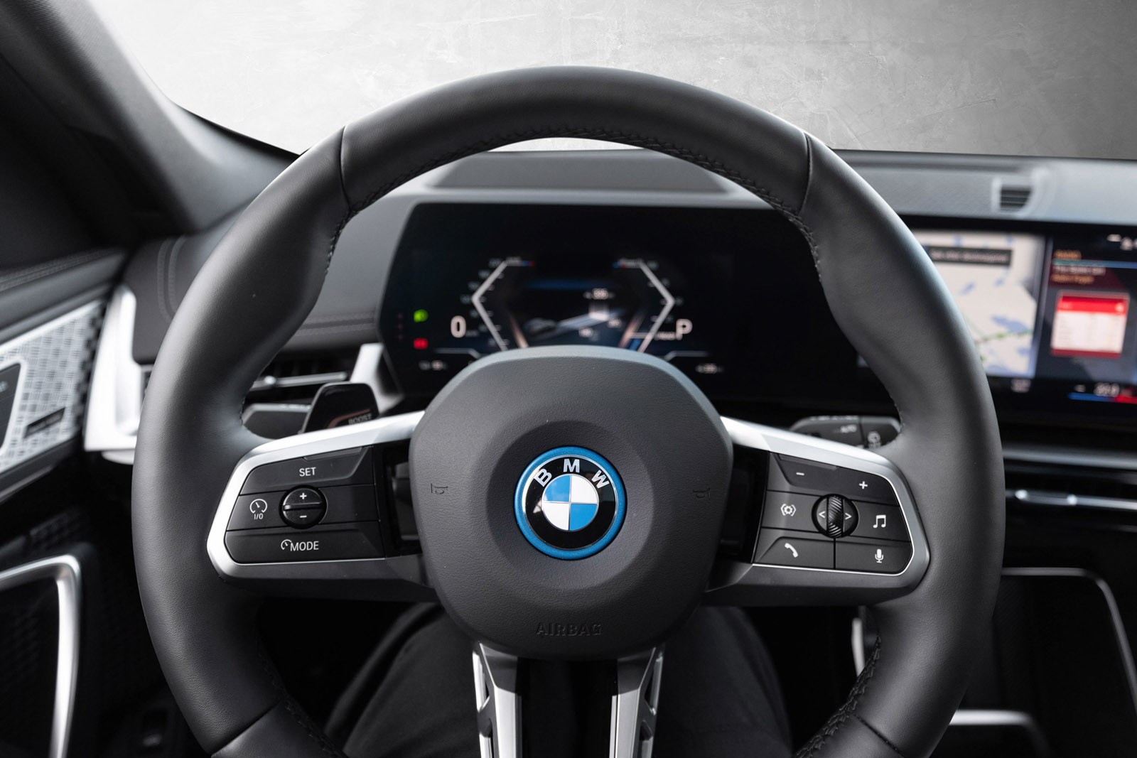 BMW iX1