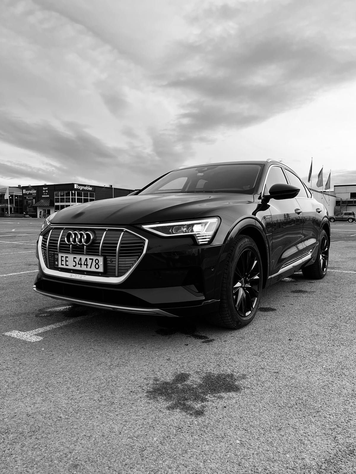 Audi e-tron