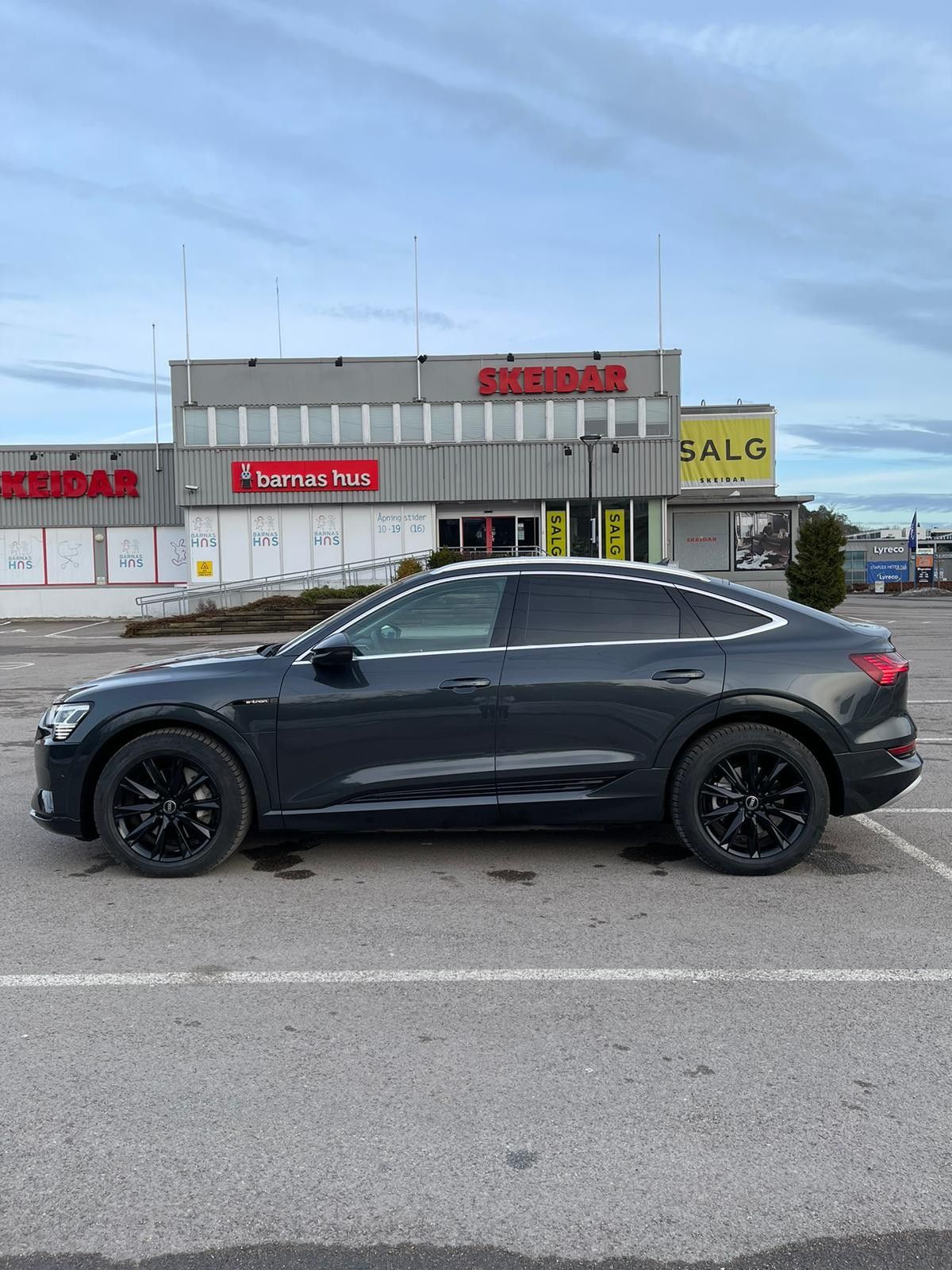 Audi e-tron