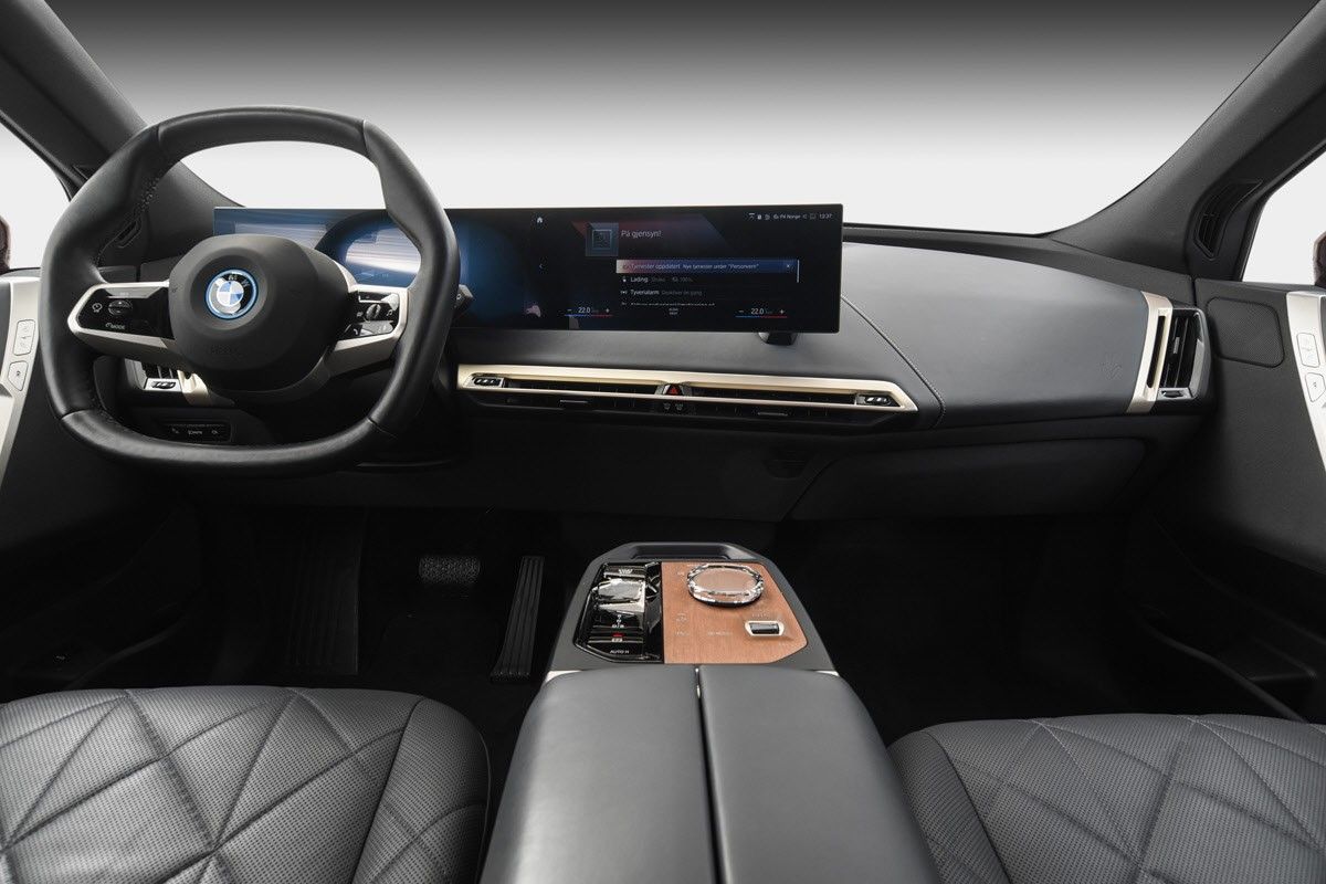 BMW iX xDrive 50