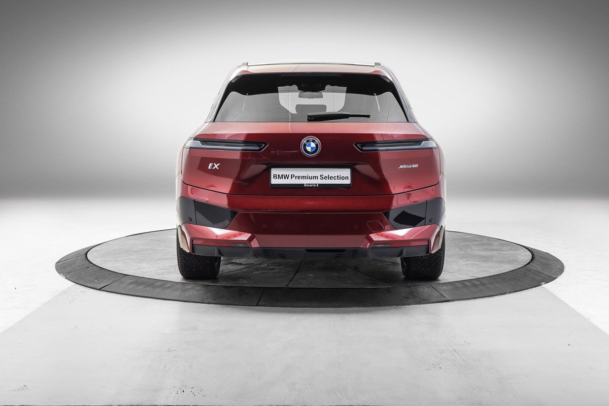BMW iX xDrive 50