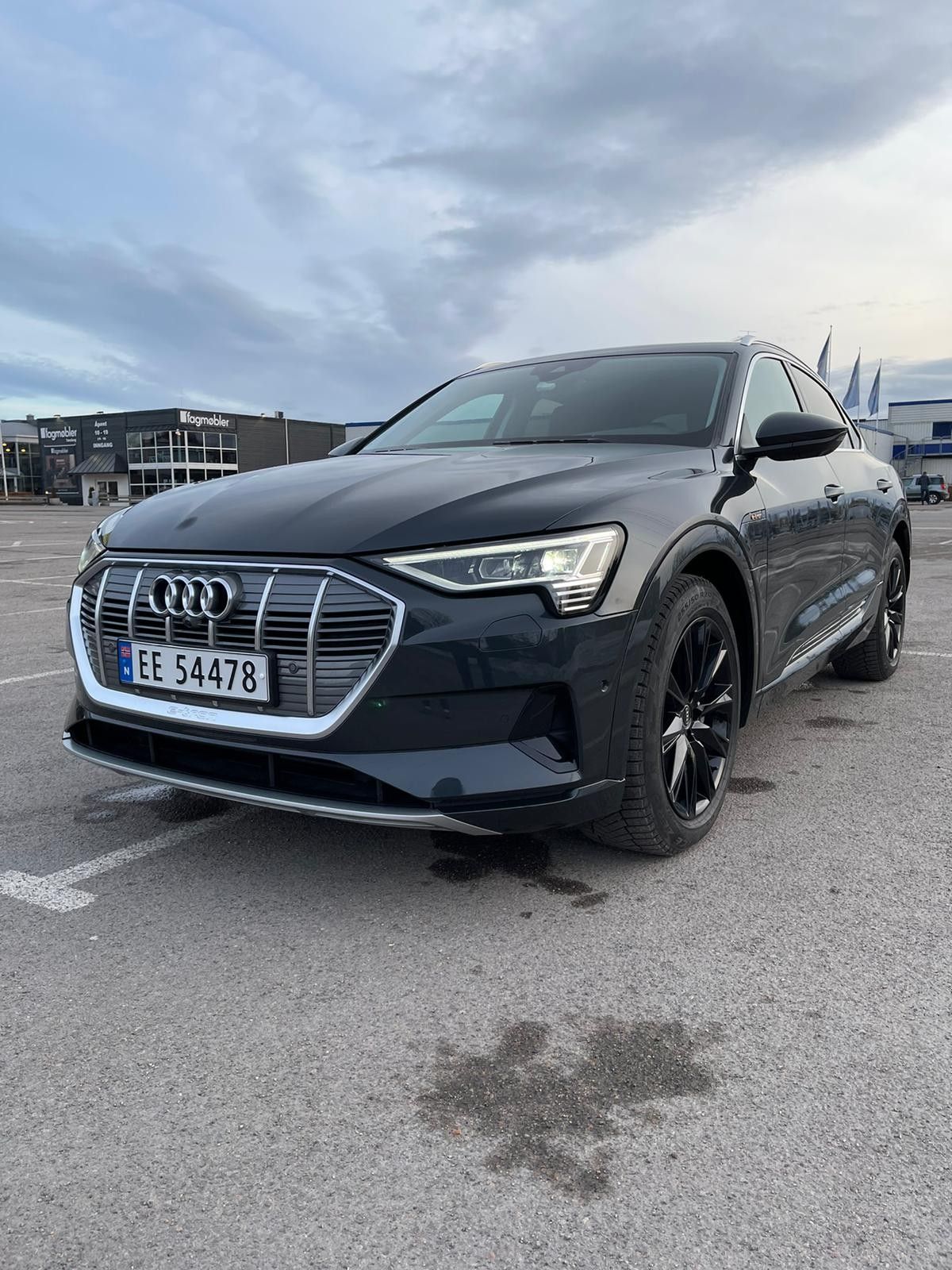 Audi e-tron