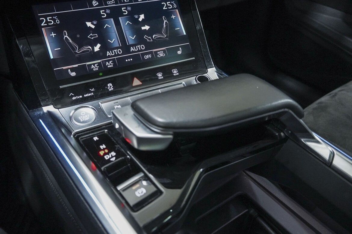Audi e-tron