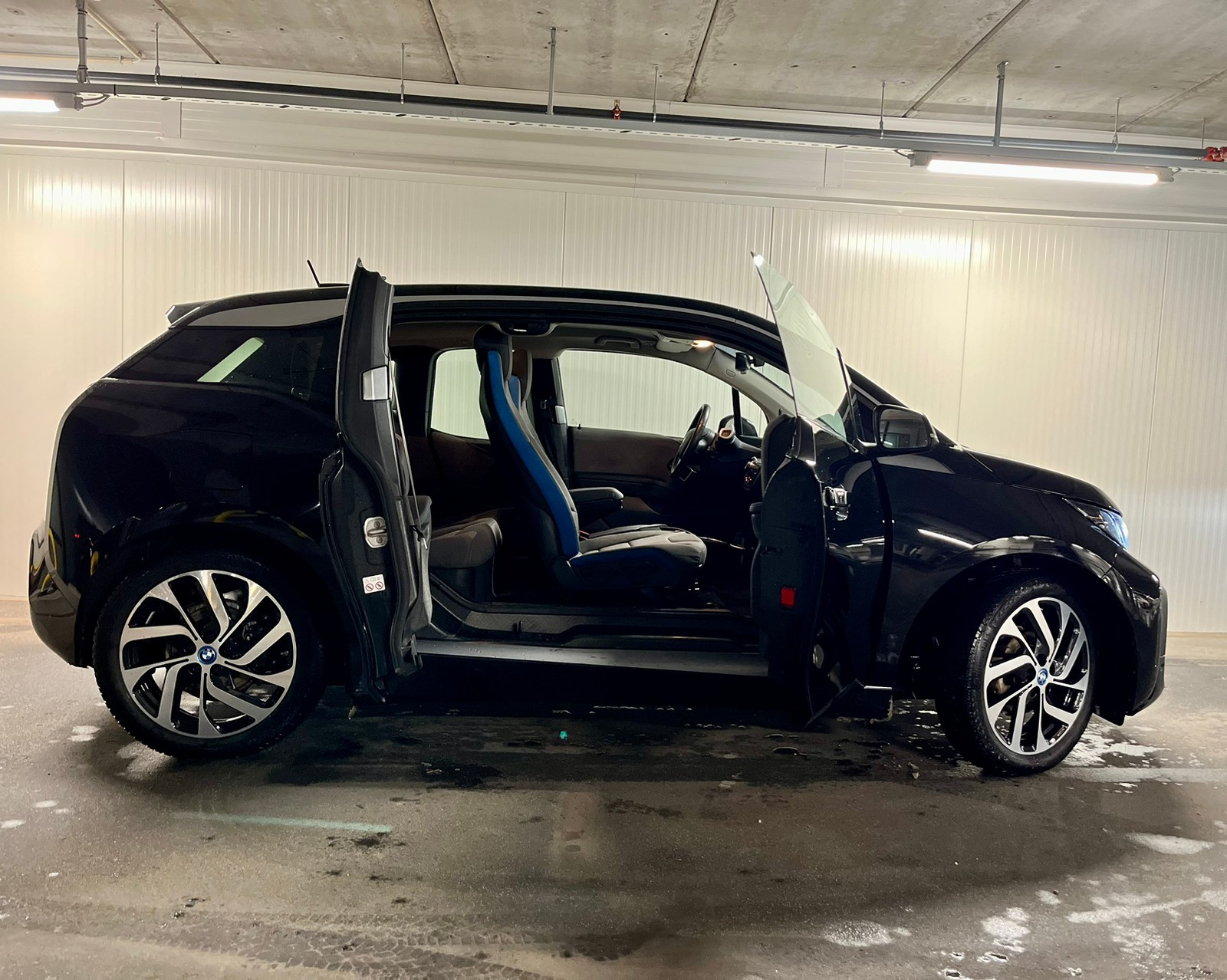 BMW i3