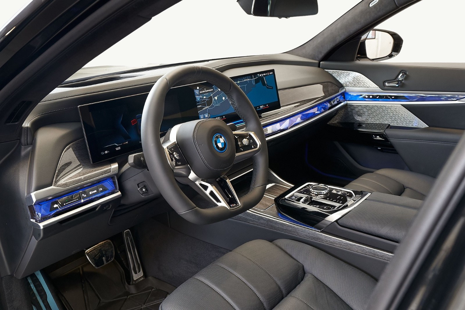 BMW i7