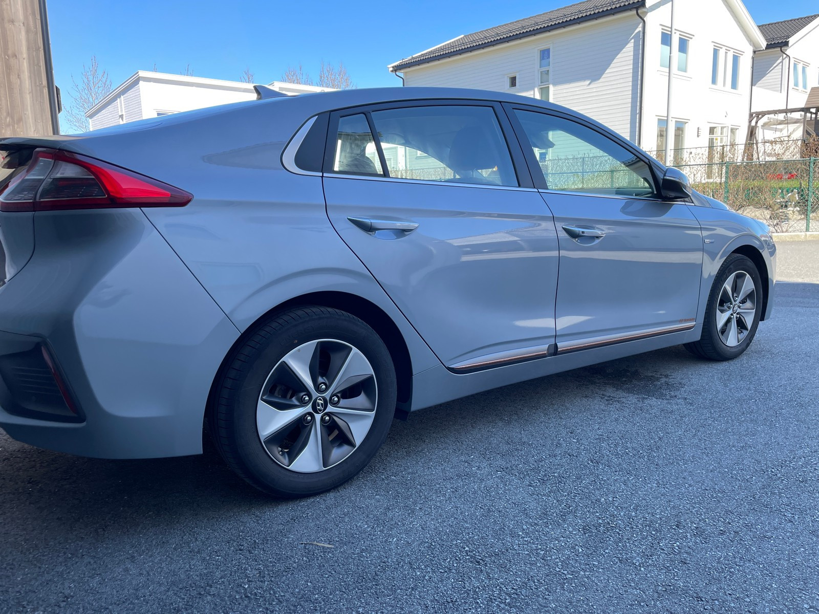 Hyundai IONIQ