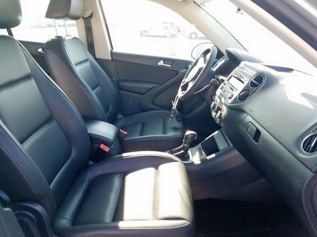 Volkswagen Tiguan S 2012