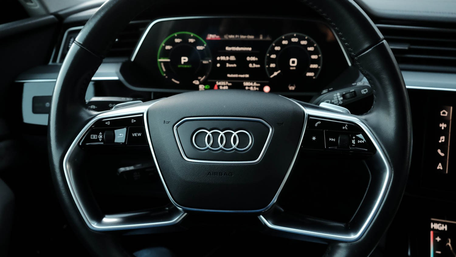 Audi e-tron