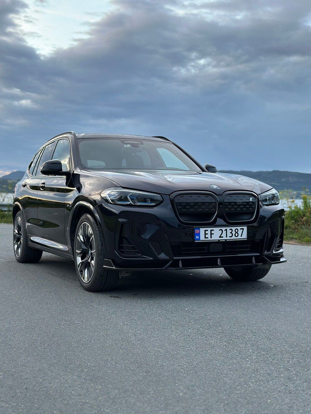 BMW iX3
