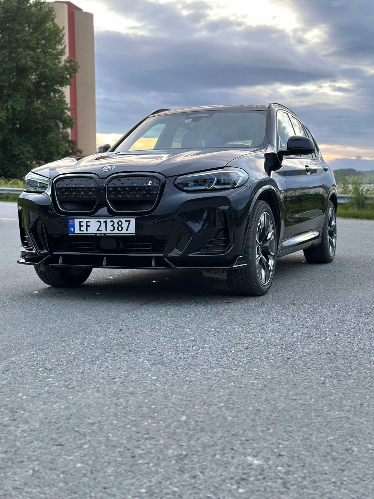 BMW iX3